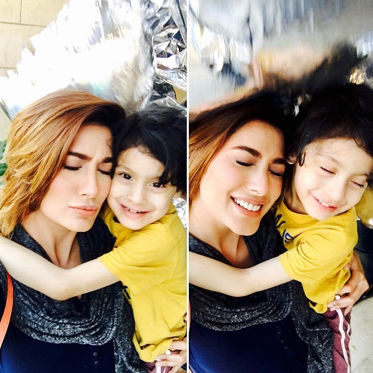 Unseen Pictures of Mehwish Hayat with Close Family