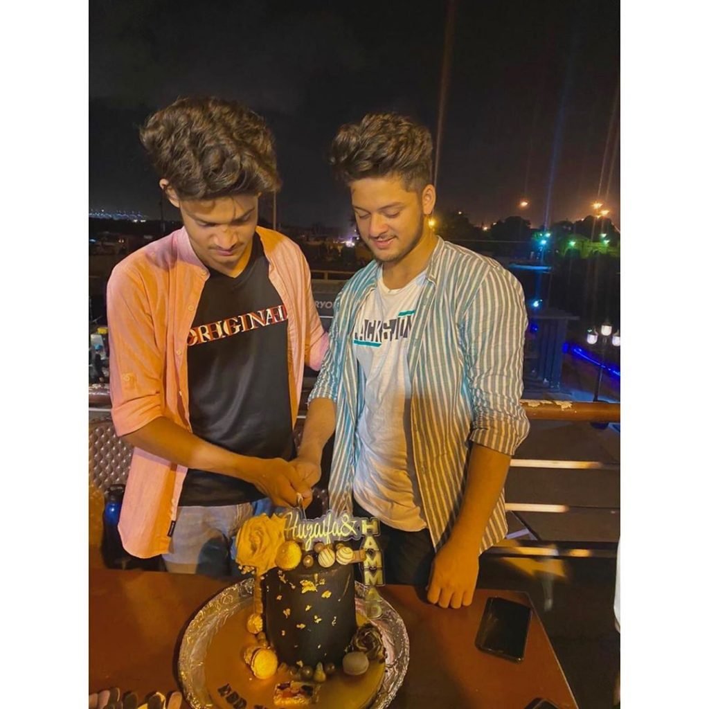 Aiman and Minal Latest Pictures with Family Celebrating Birthday of their Twin Brothers